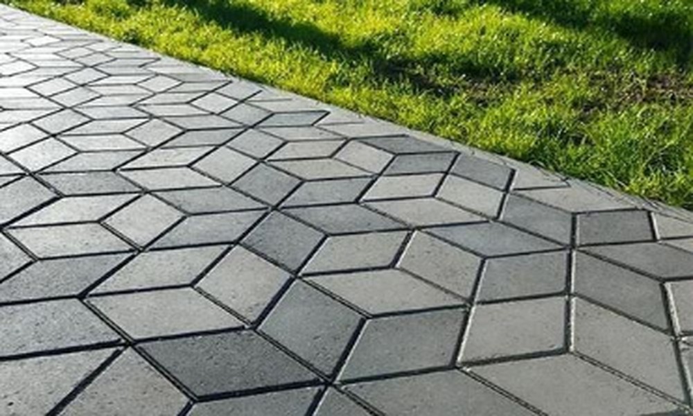 Popular Stamped Concrete Patterns for Patios and Driveways