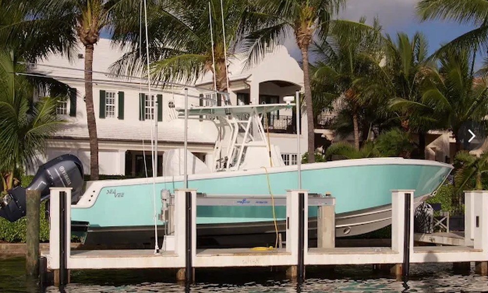 The Best Boat Lift that can be used on Fort Lauderdale canals What’s the reason? Neptune is a Top Choice